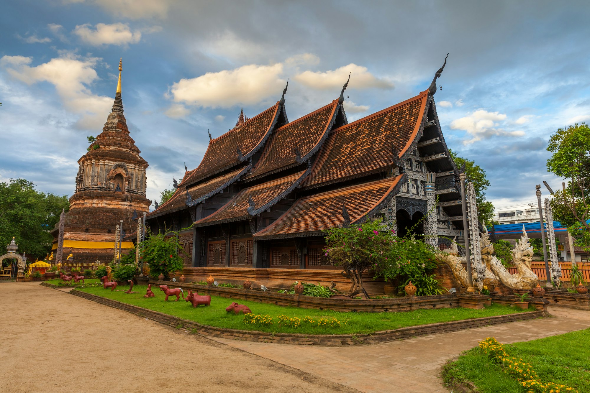 Wat Lok Molee at sunset, one of the oldest temples in Chiang Mai, Thailand